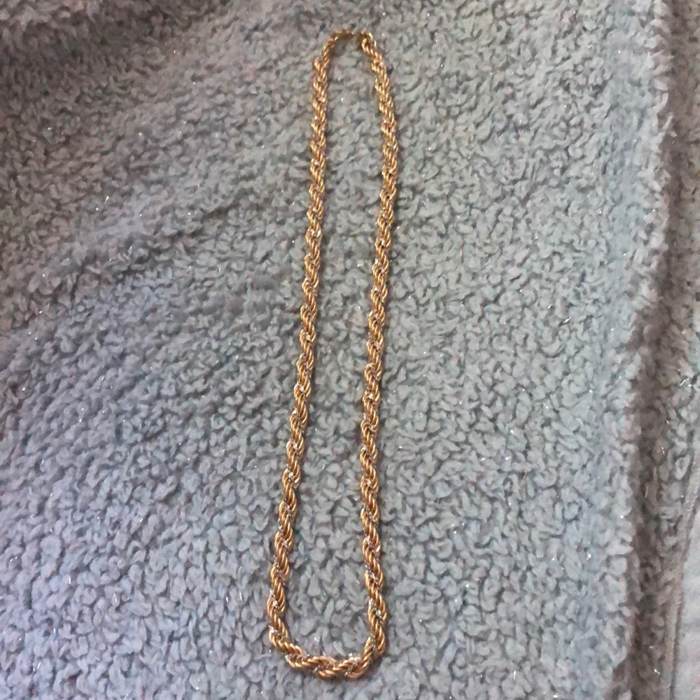 Monet necklace